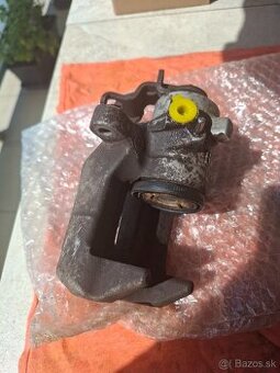 Zadny pravy brzdovy strmen Audi A4 B6