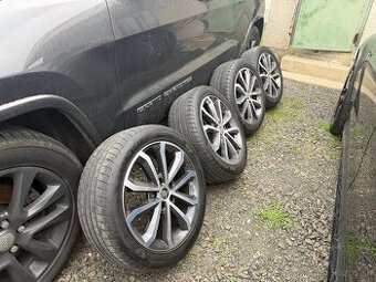 Predám originálne disky Škoda so pneumatikami