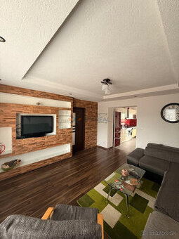 Priestranný 3-izbák vo Zvolene s dvoma balkónmi