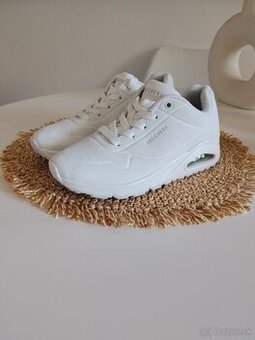 Dámske tenisky Skechers veľkosť 36, vnútorná dĺžka 23cm
