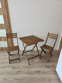 ASKHOLMEN - drevený stôl a dve stoličky