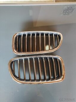 Predny grill na bmw f10