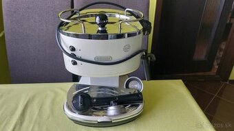 Kávovar Delonghi pákový