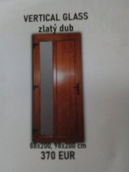 Plastové dvere.
