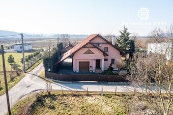RODINNÝ DOM S BAZÉNOM V OBCI SEDLISKÁ