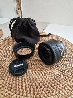 Nikon 35mm f/1.8 AF-S DX
