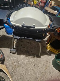 Plynovy gril weber seria Q2000