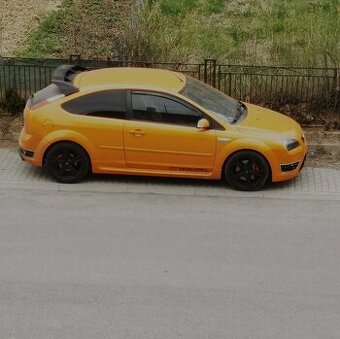 FOCUS 225
