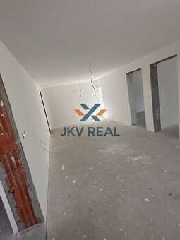 Krásny svetlý 3,5 izbový byt v Trnávke.