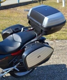 Kúpim bočné kufre na Hondu NC750X. - 1