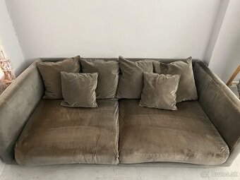 Pohovka 230x110 darujem - 1