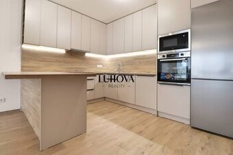 Na PRENÁJOM_v novostavbe 2-izbový byt s garážovým parkovacím