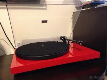 Pro-Ject Debut Carbon
