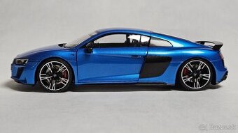 Kengfai 1:18 Audi R8 Coupé