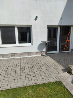 Prenajmem 3i apartmán s terasou a parkovacím miestom