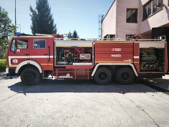 Hasičksý automobil Mercedes KHA