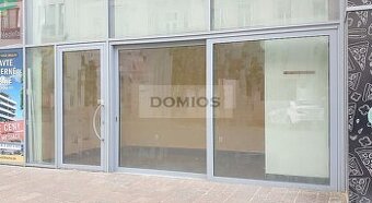 Obch. priestory (13,20 m2, výklad, vstup z chodn., KE-St.m.)
