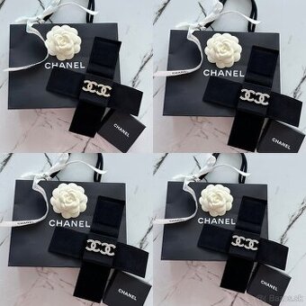 Nausnice Chanel