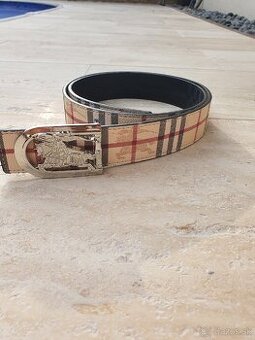Burberry opasok