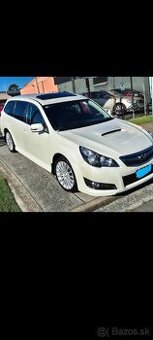 Subaru legacy combi 2010