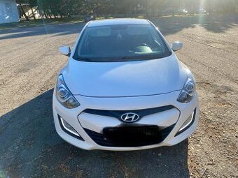 Hyundai i30 1.4 Benzín