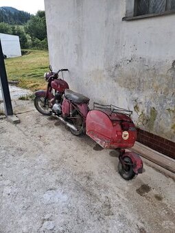 Predam JAWA 250 kyvacka.