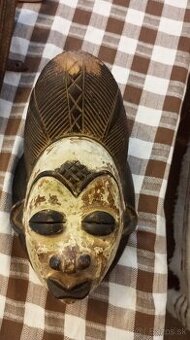 Staré africké masky.