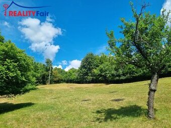 Predaj stavebného pozemku 2411 m2 v obci Počúvadlo