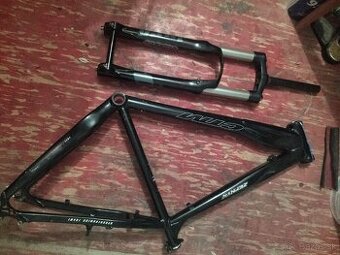 Rám Ctm zephyr 20" + vidlica Duro Fr20