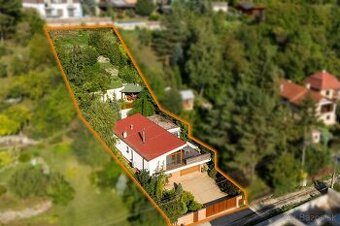 Luxusný dom s 11á pozemkom pri lese ul Na stráni, Podhradová