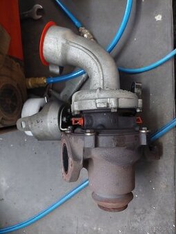 Turbo peugeot 5008 120kW 2.0l. 2014 - 1