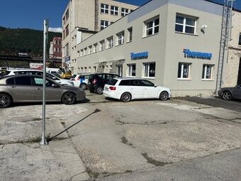 Prenajmeme obchodný, prevádzkový priestor 77m2