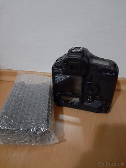 predam fotak canom eos 1D mark III