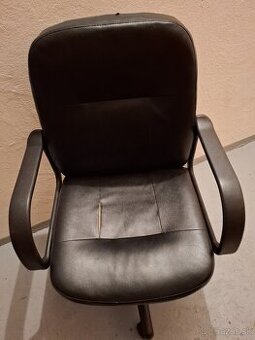 Kancelárska stolička