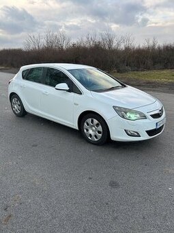 Opel Astra J