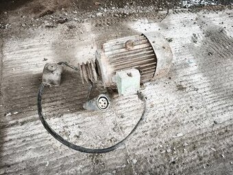 Elektromotor 1.1kW s remenicou