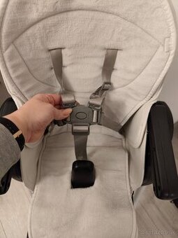 Jedálenská stolička