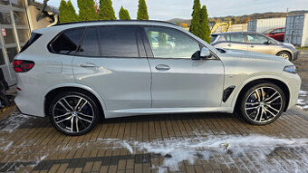 BMW X5 xDrive 210kW diesel r. 6/2023 7míst masage