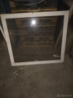 plastove okno plne