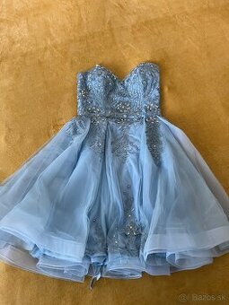 Popolnočné spoločenské šaty