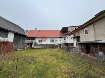 Veľký dom - LIESKOVEC - 3 byty, pivnica, dielňa, sklad, poze