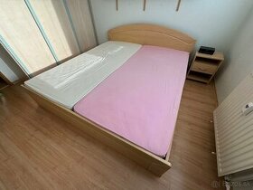Manželská posteľ 180cmx200cm aj s matracmi