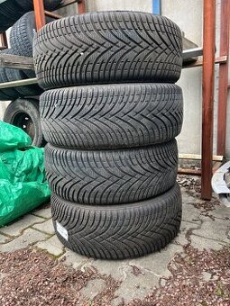 Kleber Kristal zima 205/40 R17