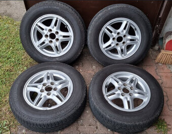 4ks original Honda CR-V diskov + pneu 205/70 R15