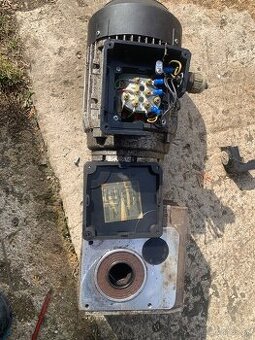 Predam motor s prevodoukou