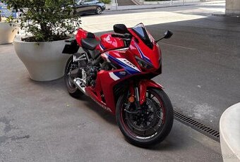 Honda CBR650R 2024 eClutch – TOP stav, Full PPF, A2, od 15.8