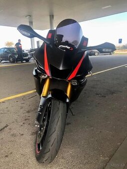Yamaha R6