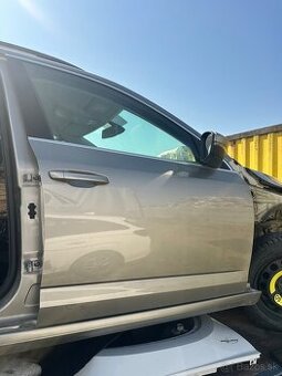 Skoda Octavia predné práve dvere LF8H