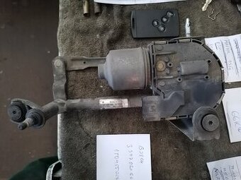 KUPIM na vw touran 2005 motorček stieračov pravy