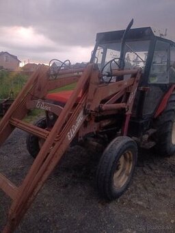 Nakladač na traktor Zetor